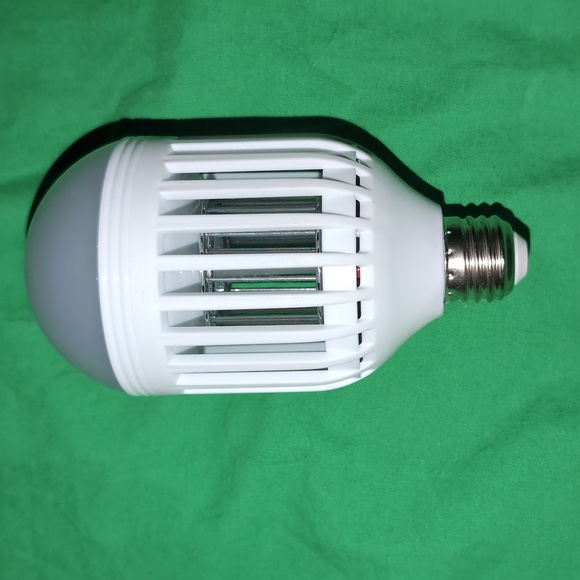 Zapp Light Bug Zapper Outdoor Light Bulb - Picture 1 of 4